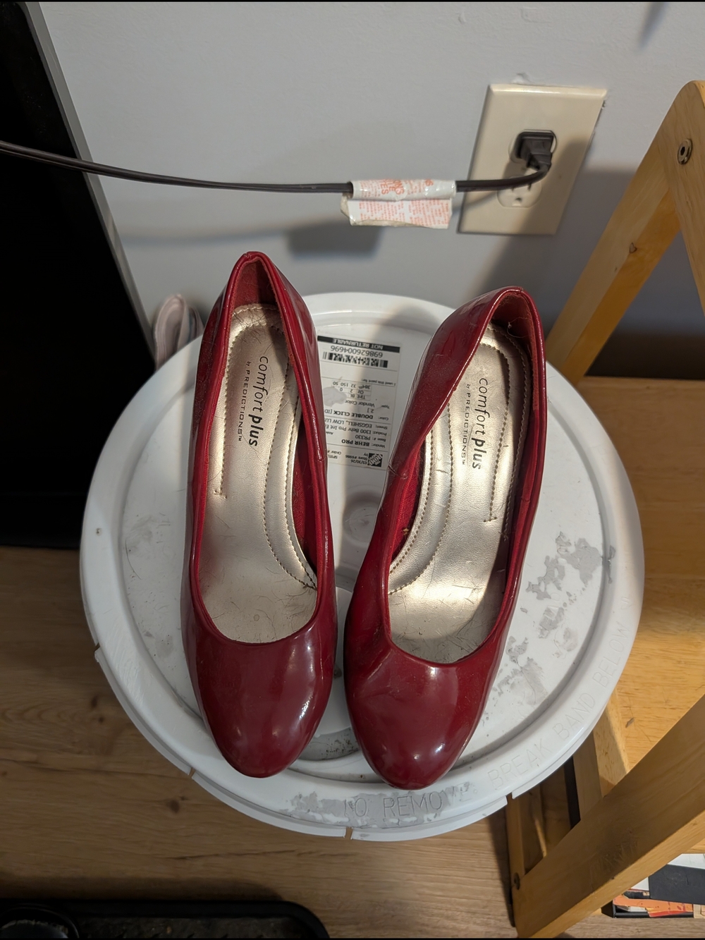 comfort plus by Predictions Women's Red Patent Round-Toe Pumps
